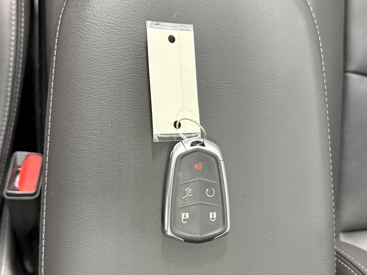 Used 2023 Cadillac XT6 Sport w/ Technology Package AWD/4WD image 40