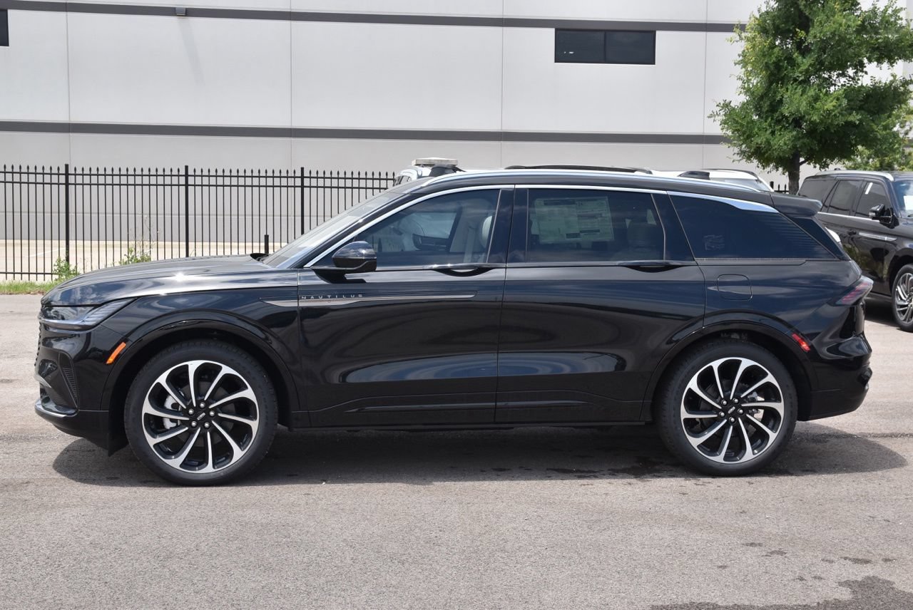 New 2026 Lincoln Nautilus Black Label AWD/4WD image 18