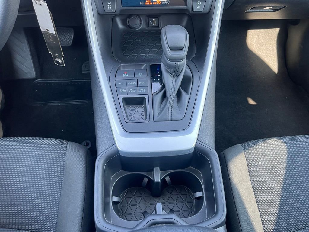 Used 2024 Toyota RAV4 LE image 25