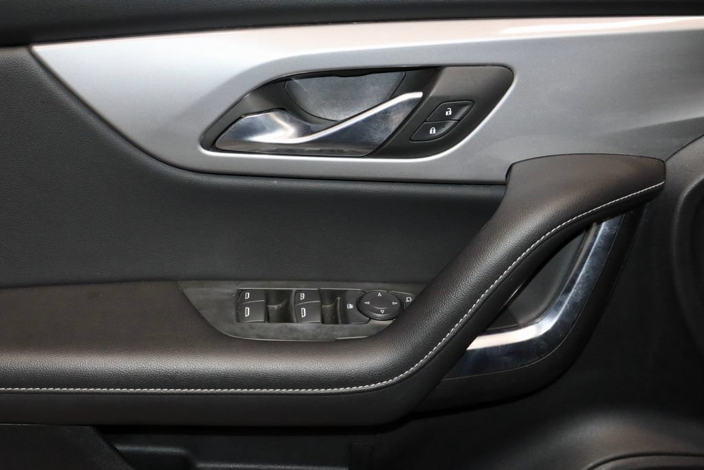 Used 2025 Chevrolet Blazer LT FWD image 23