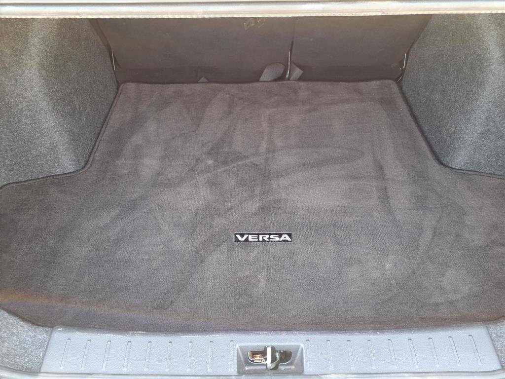 Used 2023 Nissan Versa SV image 10