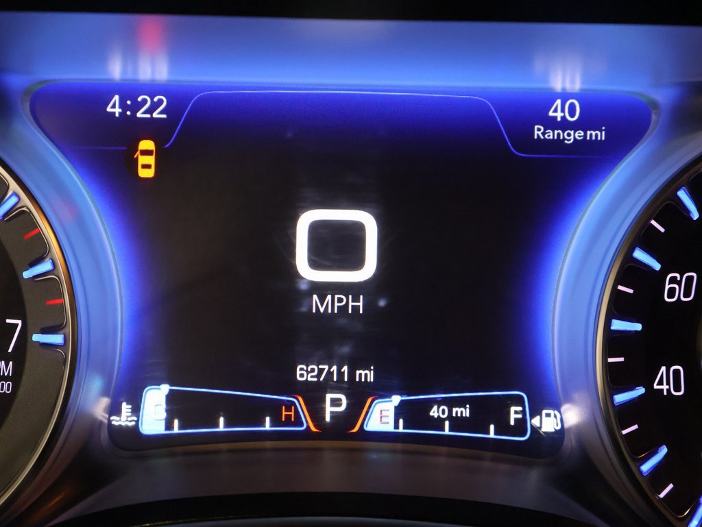 Used 2018 Chrysler 300 Limited image 39