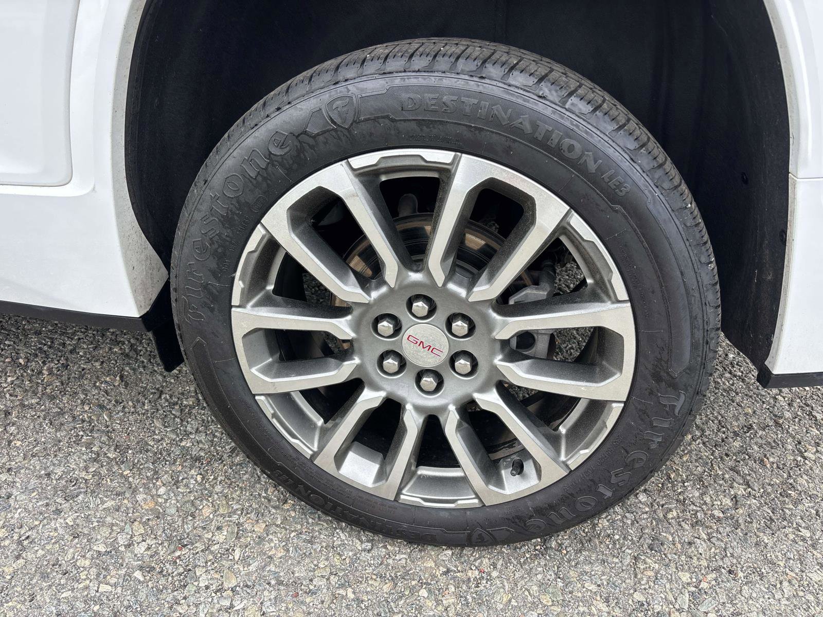 Used 2023 GMC Acadia Denali AWD/4WD image 9