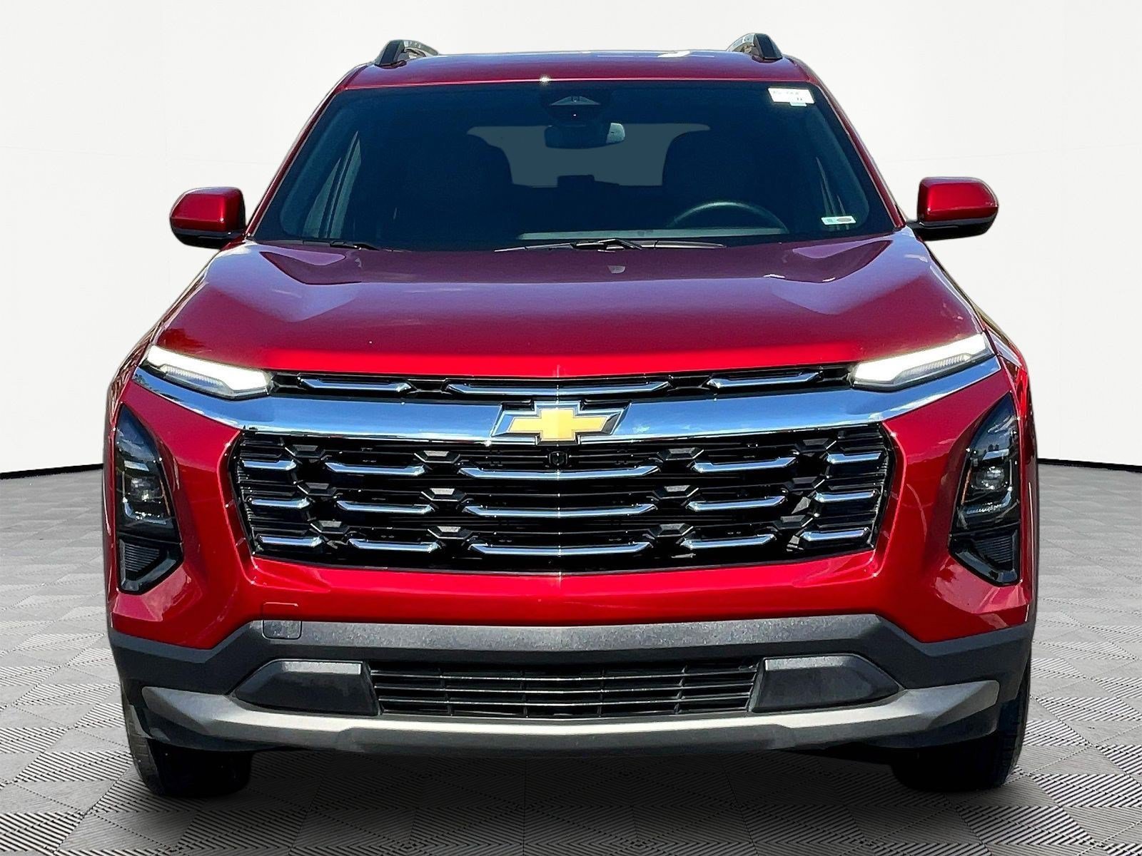 Used 2025 Chevrolet Equinox LT w/ Convenience Package II FWD image 2