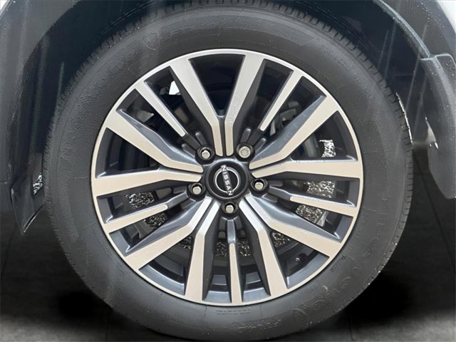 Used 2022 Nissan Kicks SV image 7