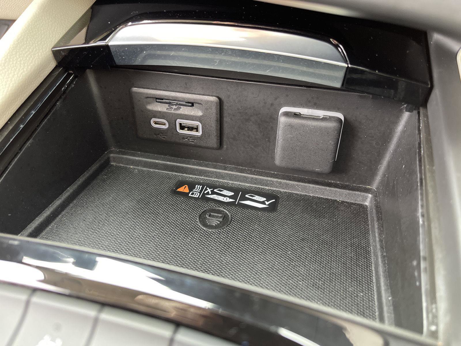 Used 2023 Buick Envision Avenir AWD/4WD image 33