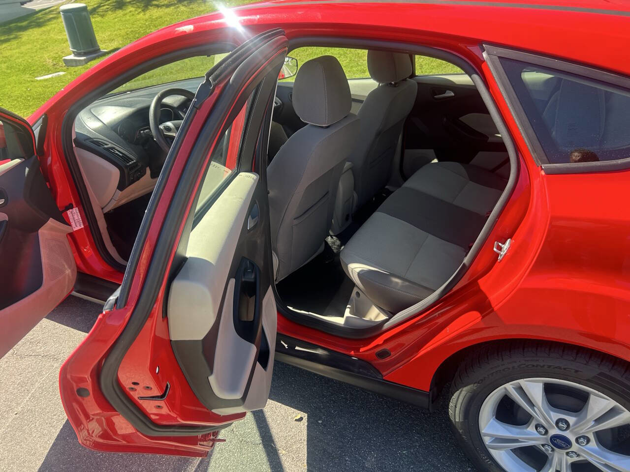 Used 2013 Ford Focus SE image 6