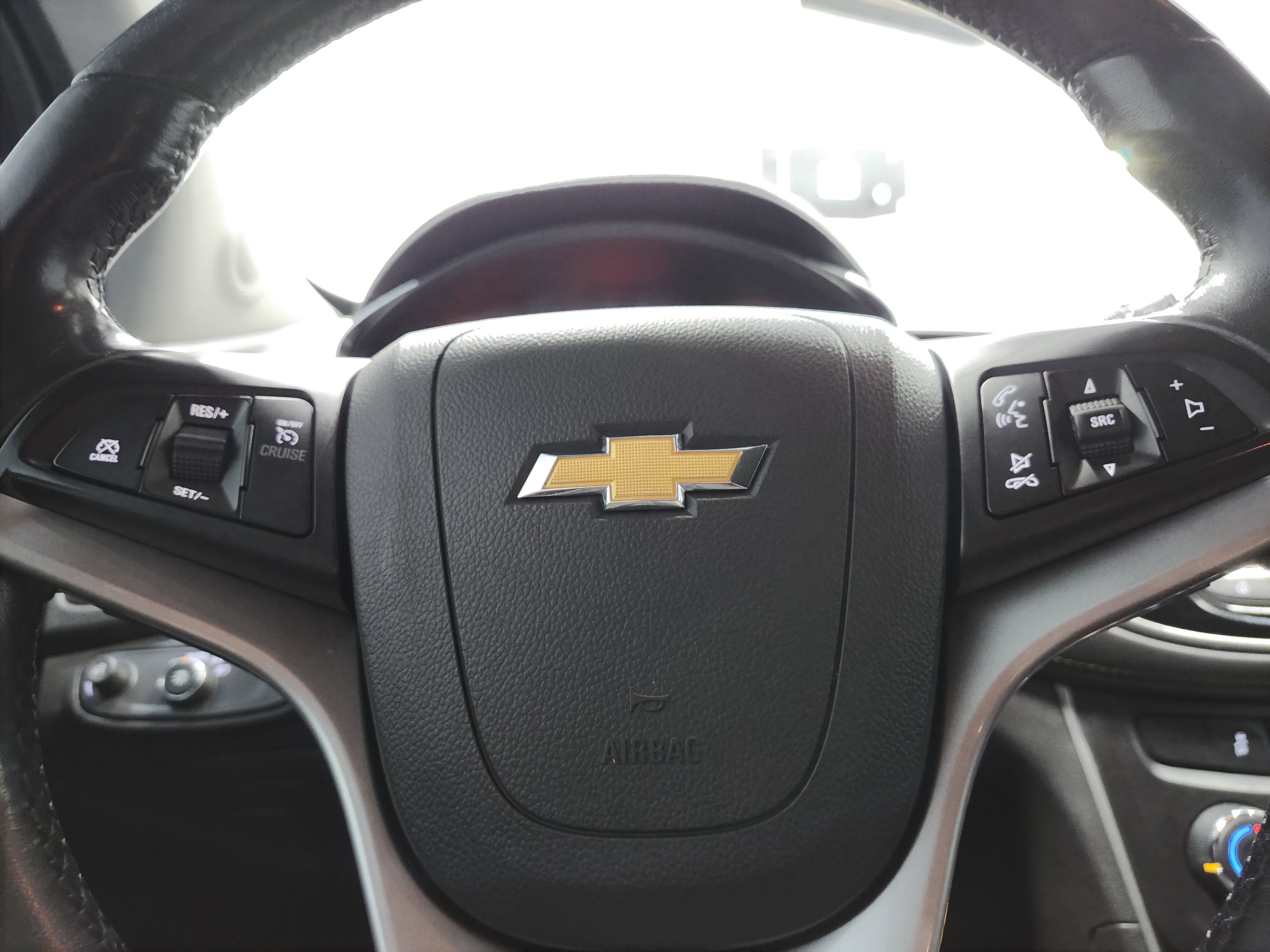 Used 2020 Chevrolet Trax LT w/ LT Convenience Package image 28
