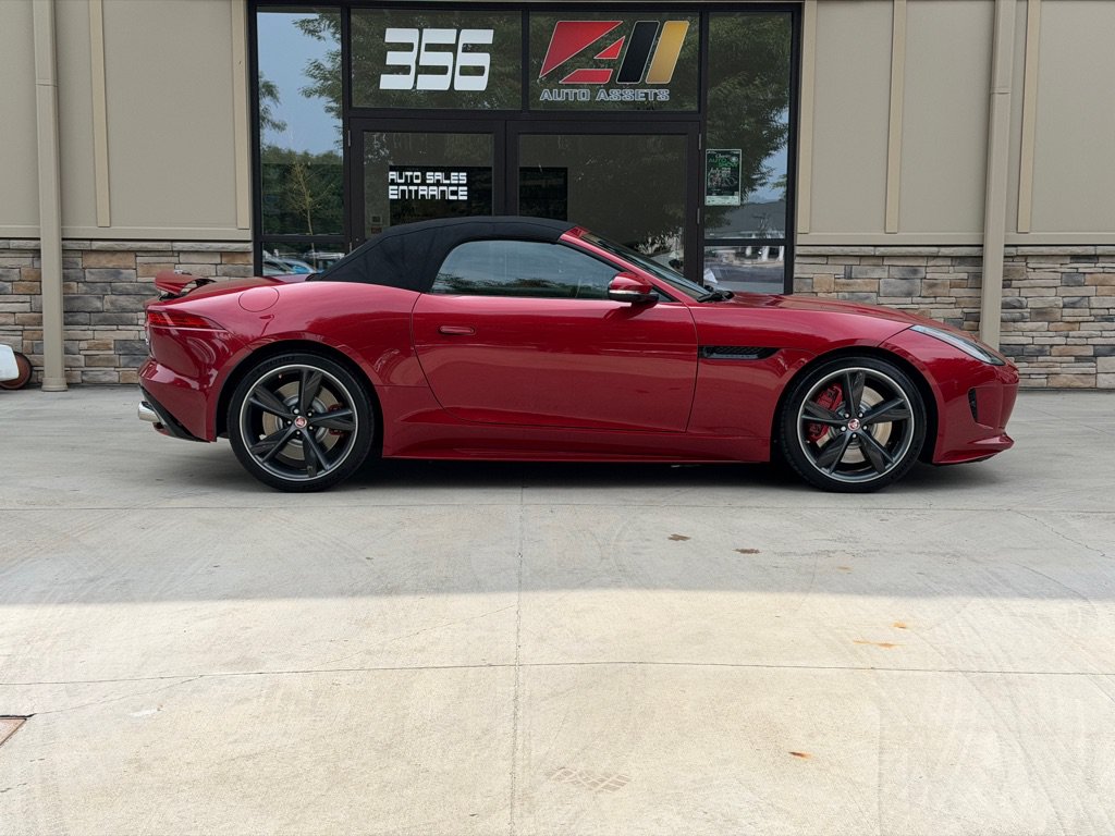 Used 2016 Jaguar F-TYPE R AWD/4WD image 2