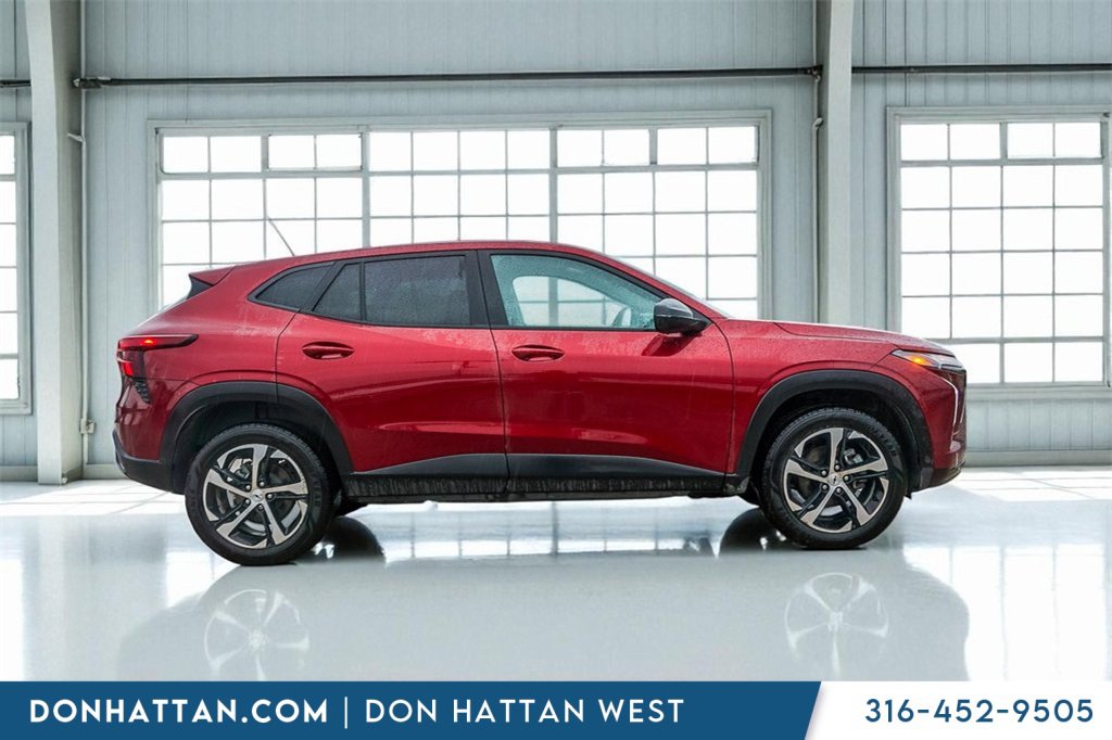 Used 2024 Chevrolet Trax RS image 25