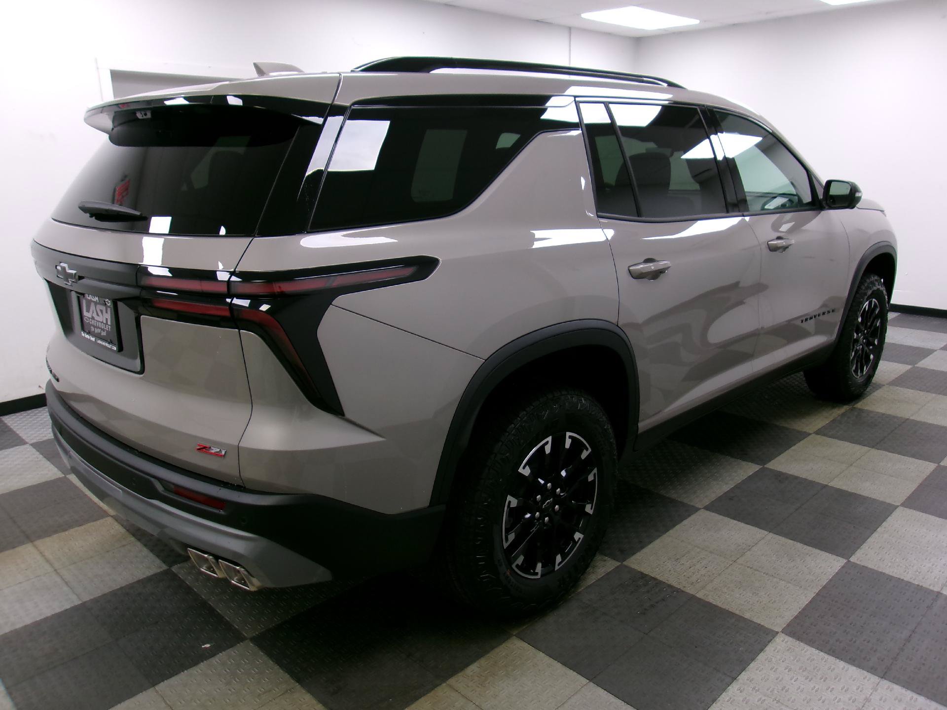 New 2026 Chevrolet Traverse Z71 w/ Driver Confidence Package AWD/4WD image 14