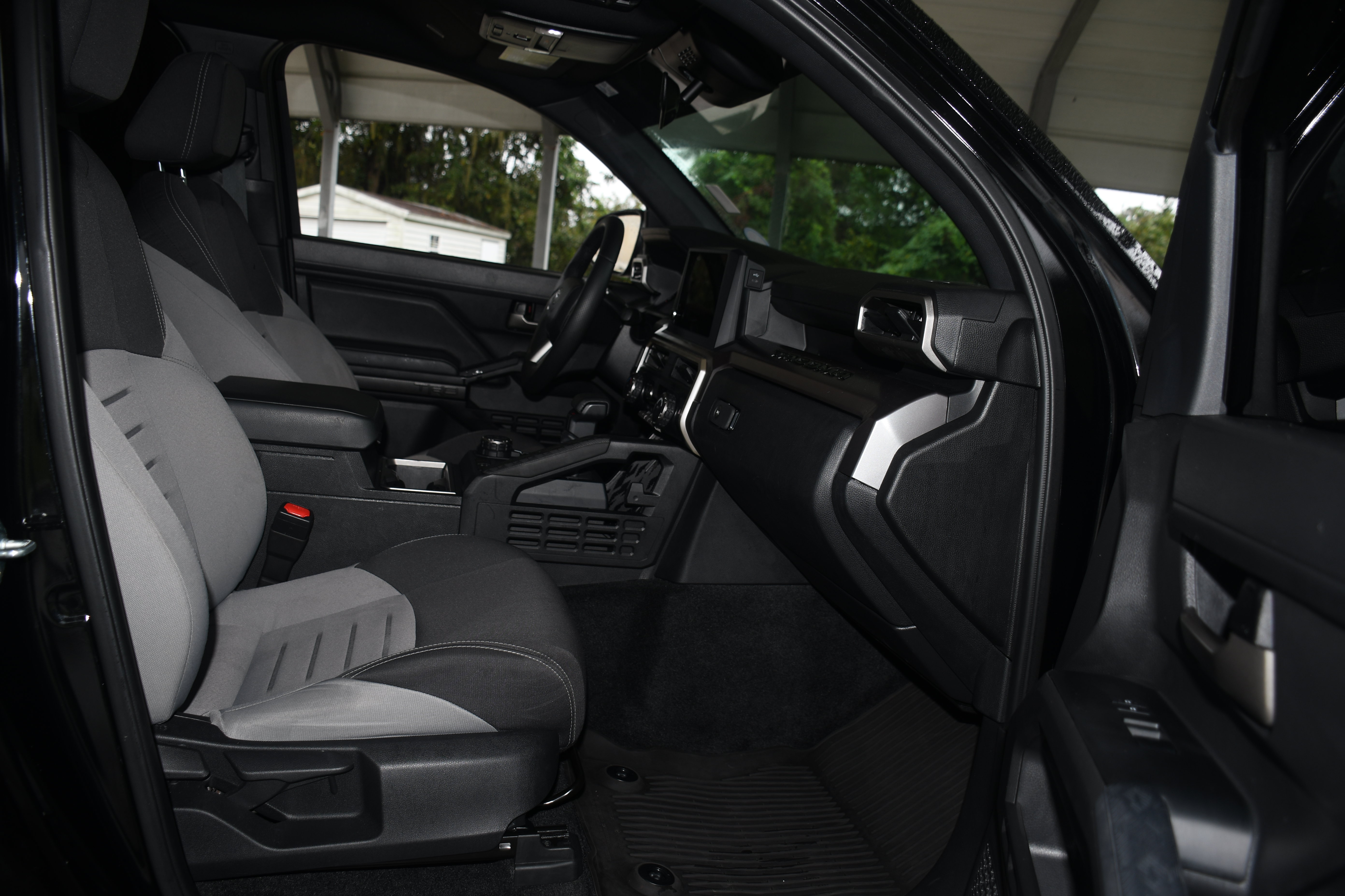 Used 2025 Toyota Tacoma TRD Off-Road AWD/4WD image 19