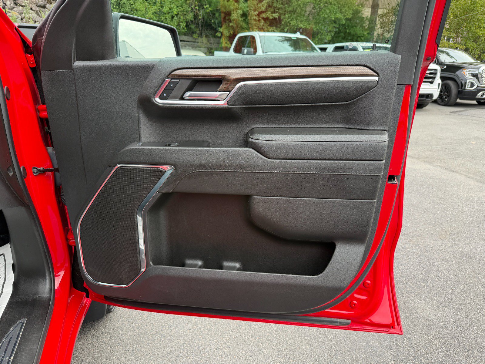 Certified 2024 Chevrolet Silverado 1500 LT AWD/4WD image 22