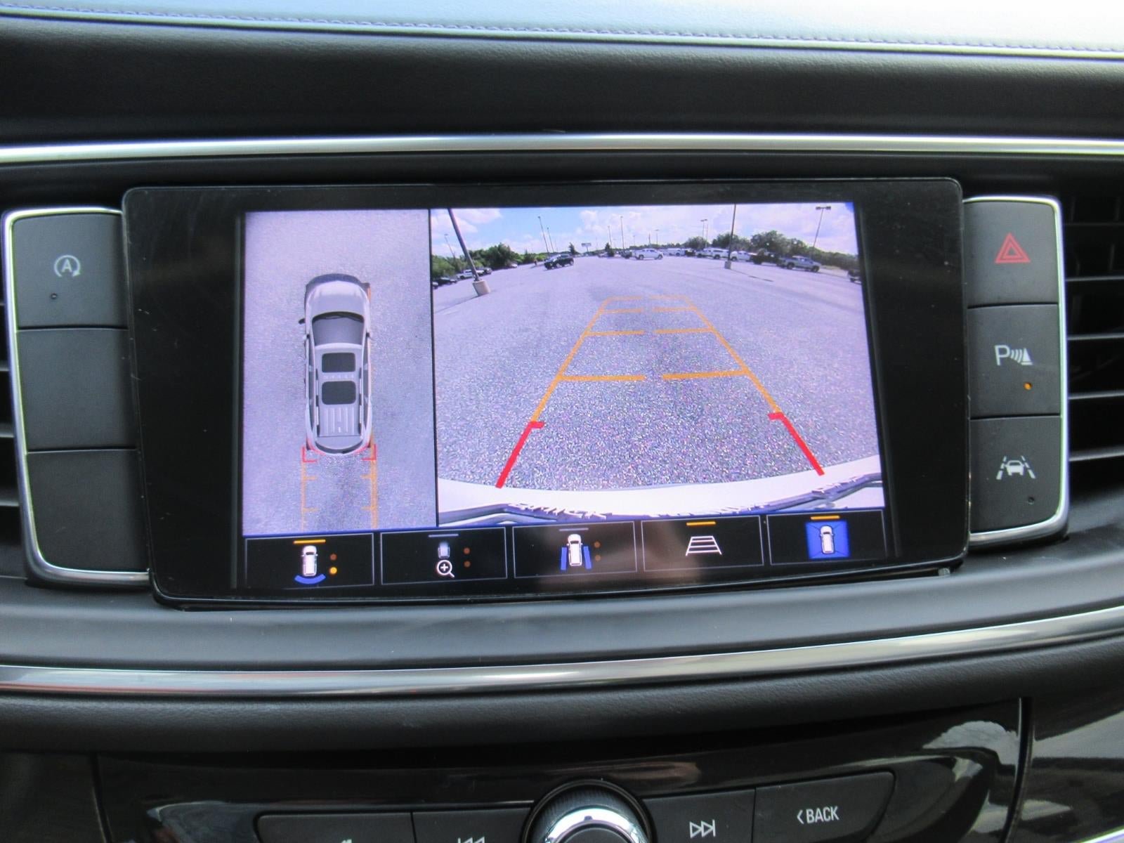 Used 2023 Buick Enclave Essence FWD image 30