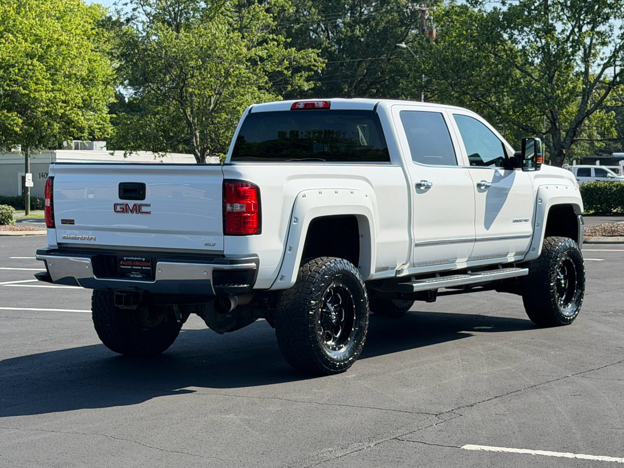Used 2016 GMC Sierra 2500 SLT w/ Duramax Plus Package AWD/4WD image 6