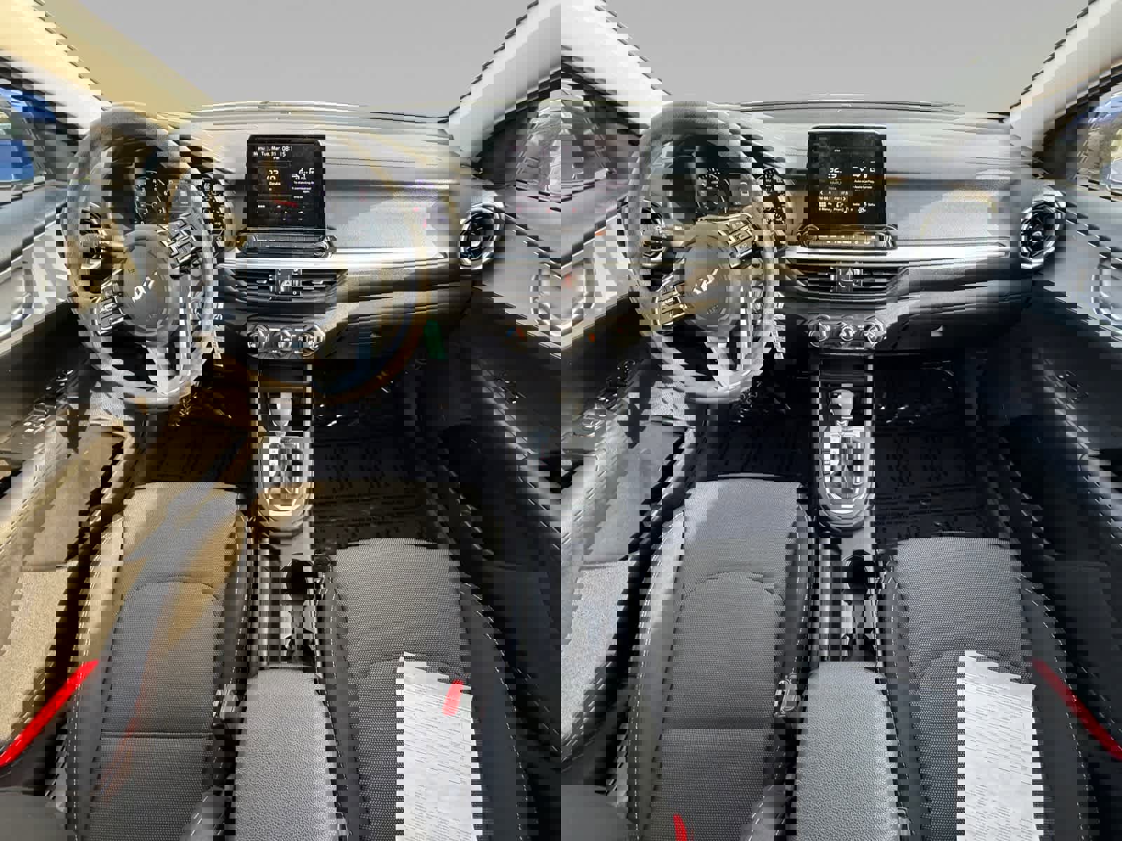 Used 2024 Kia Forte LXS w/ LXS Technology Package image 10