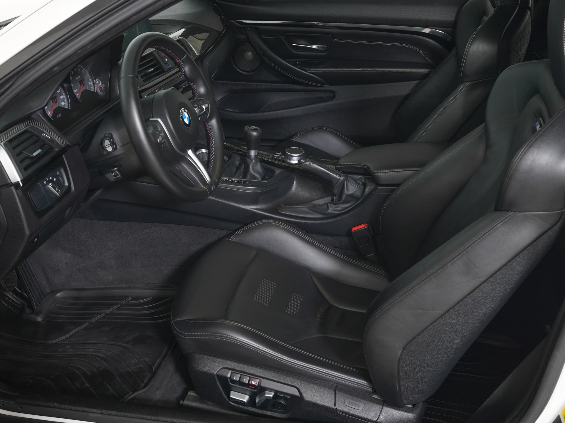 Used 2018 BMW M4 Coupe RWD image 11