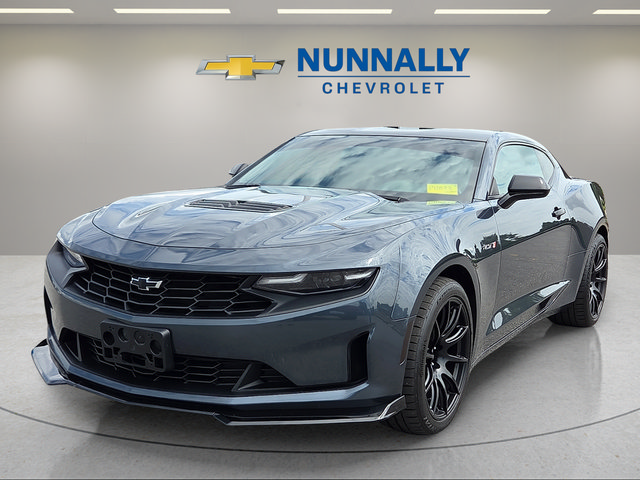 Used 2023 Chevrolet Camaro LT RWD image 1