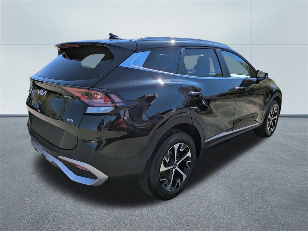 Used 2024 Kia Sportage EX image 3