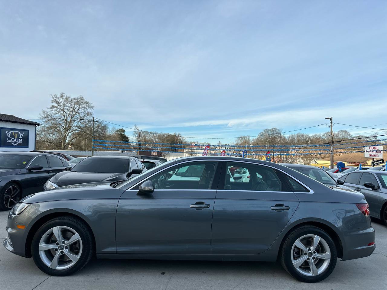 Used 2019 Audi A4 2.0T Premium FWD image 4