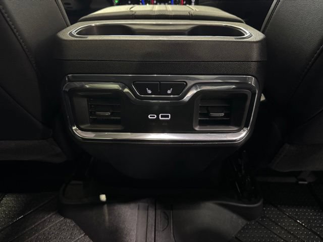 Used 2026 Chevrolet Silverado 1500 High Country AWD/4WD image 16