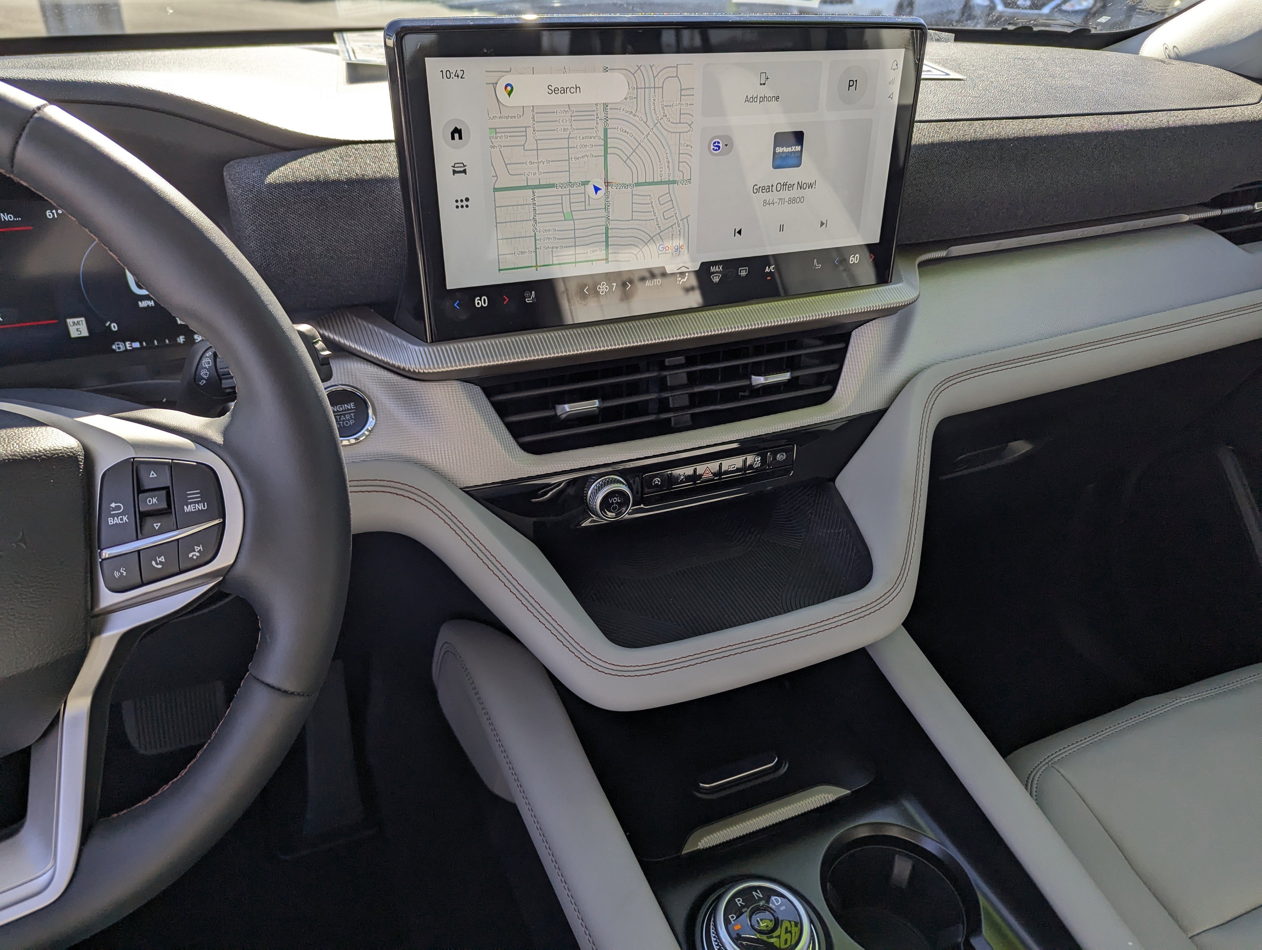 New 2025 Ford Explorer Active w/ Active Comfort Package image 10