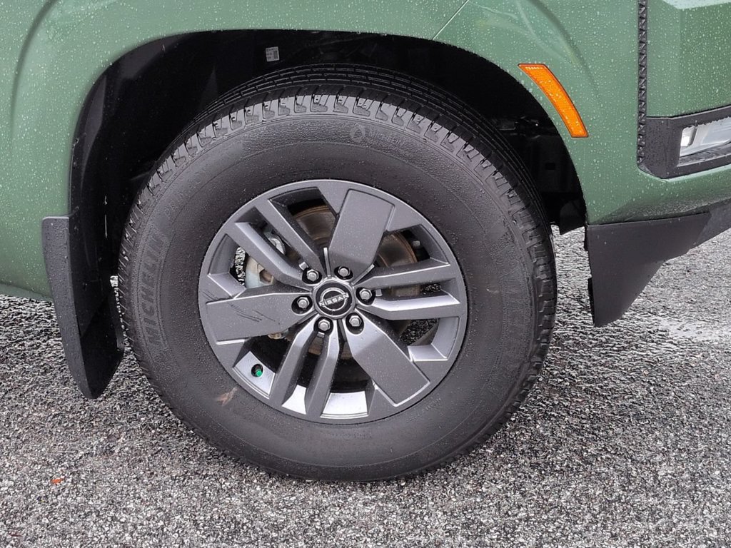 Certified 2025 Nissan Frontier SV w/ SV Convenience Package RWD image 11