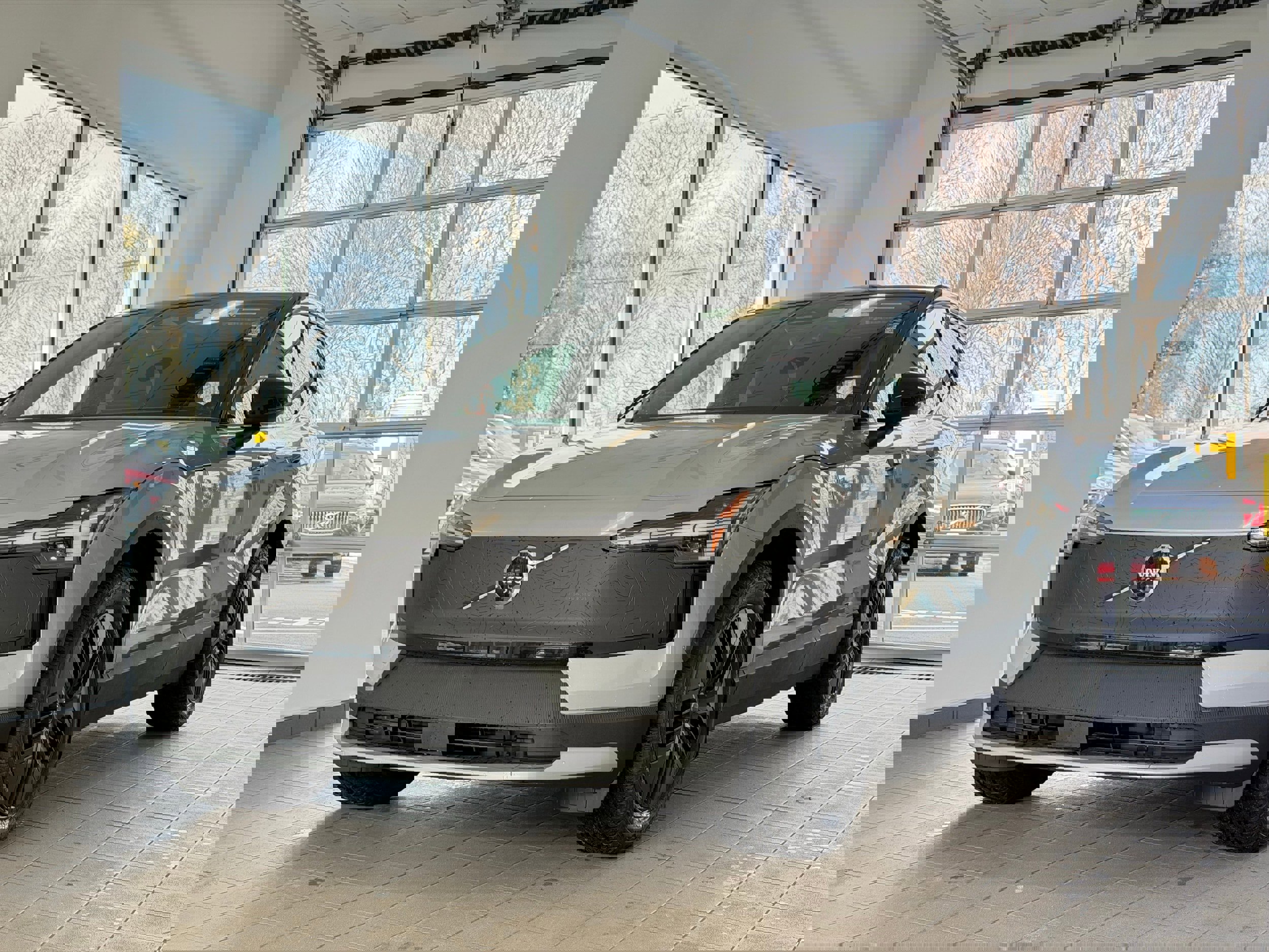 New 2026 Volvo EX30 Cross Country Ultra w/ Protection Package Premier image 2