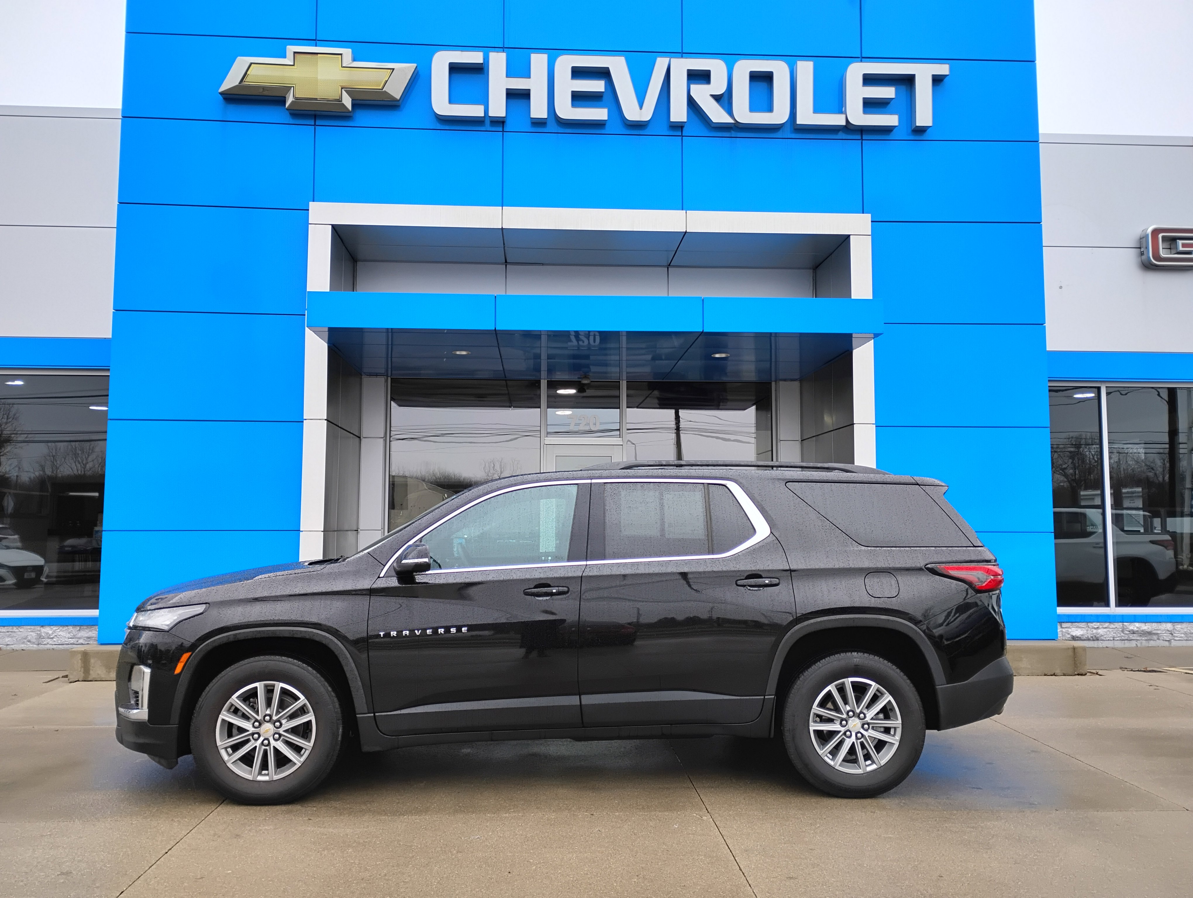 Used 2023 Chevrolet Traverse LT w/ LPO, Floor Liner Package AWD/4WD image 32