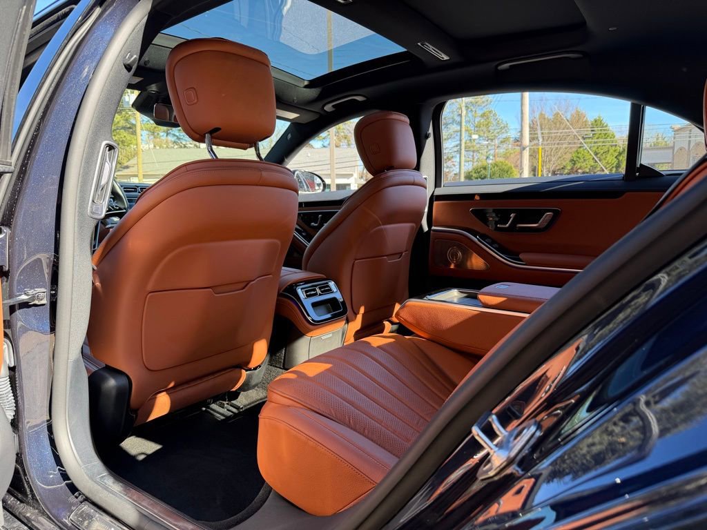 Used 2023 Mercedes-Benz S 500 4MATIC w/ Warmth & Comfort Package image 29