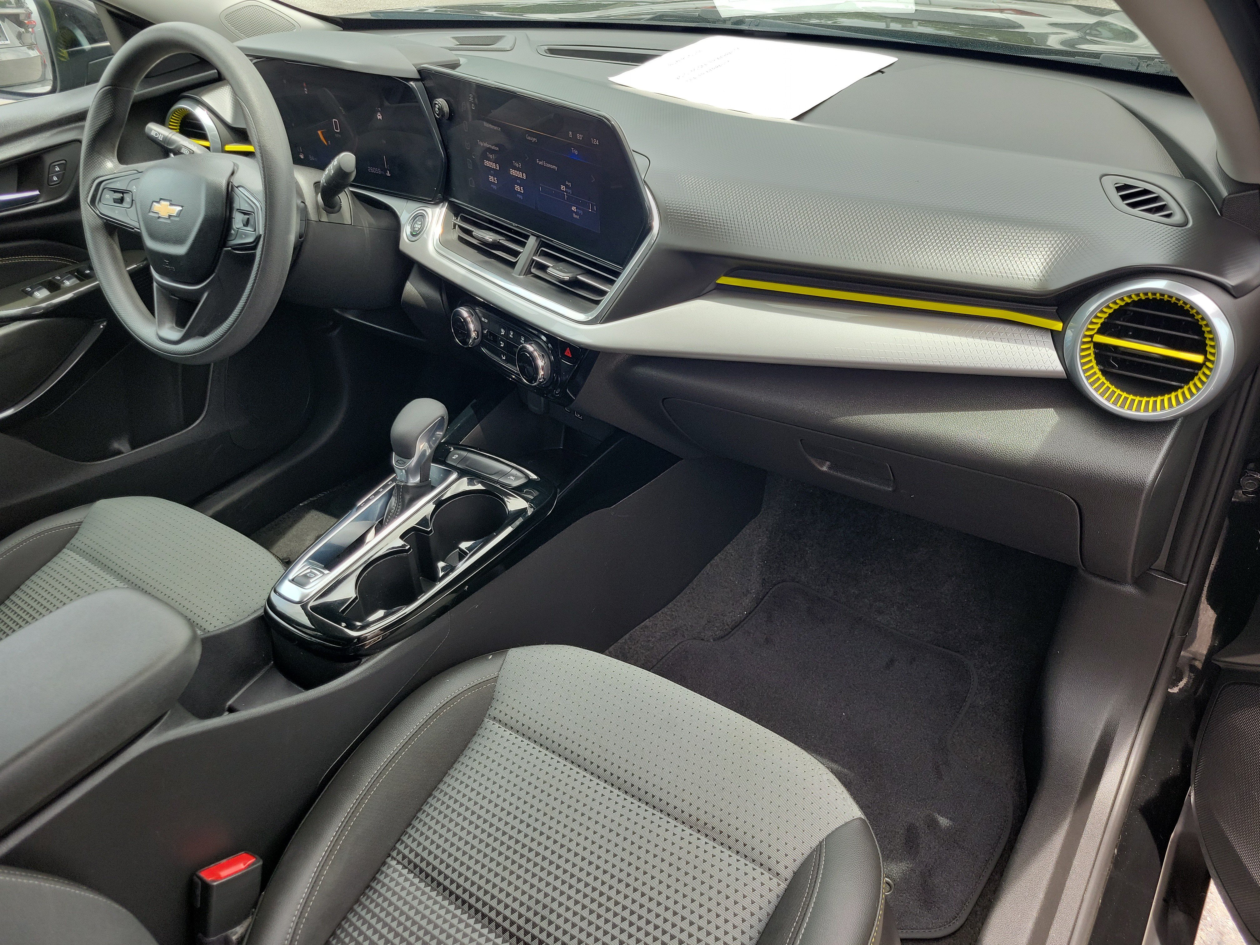 Certified 2024 Chevrolet Trax LT FWD image 11
