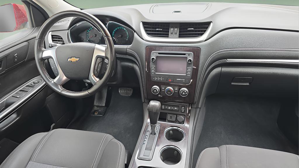 Used 2017 Chevrolet Traverse LT w/ Style and Technology Package FWD image 22