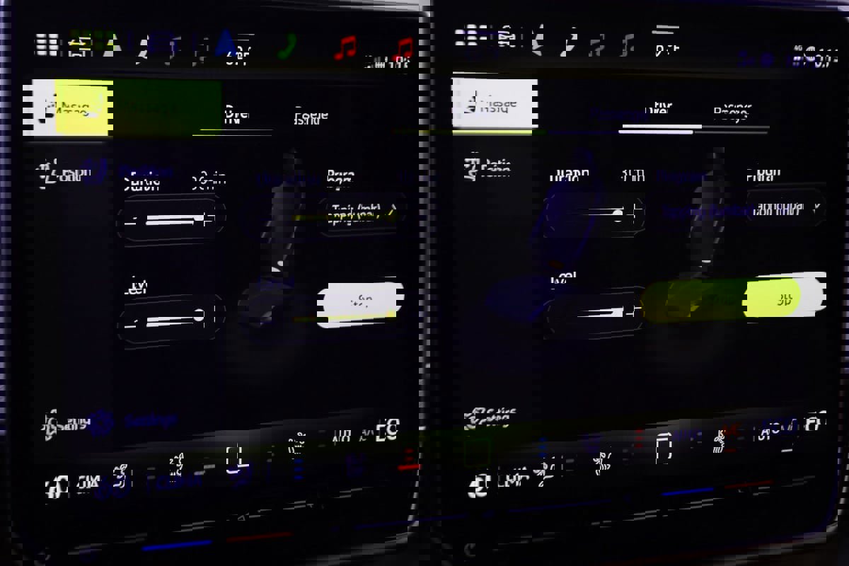 Used 2025 Volkswagen ID. Buzz Pro S image 37