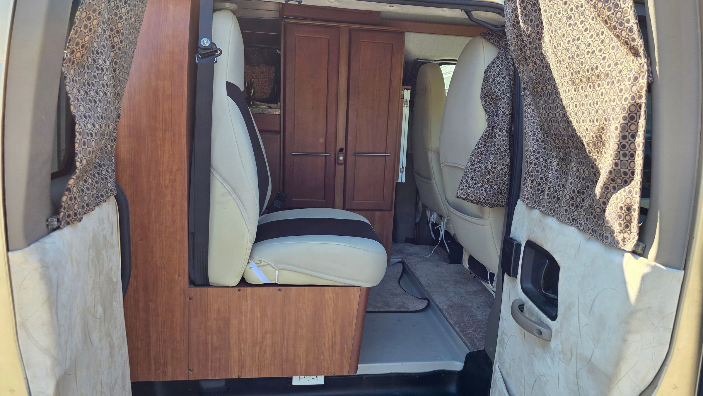 Used 2012 Chevrolet Express 2500 w/ Power Package image 13