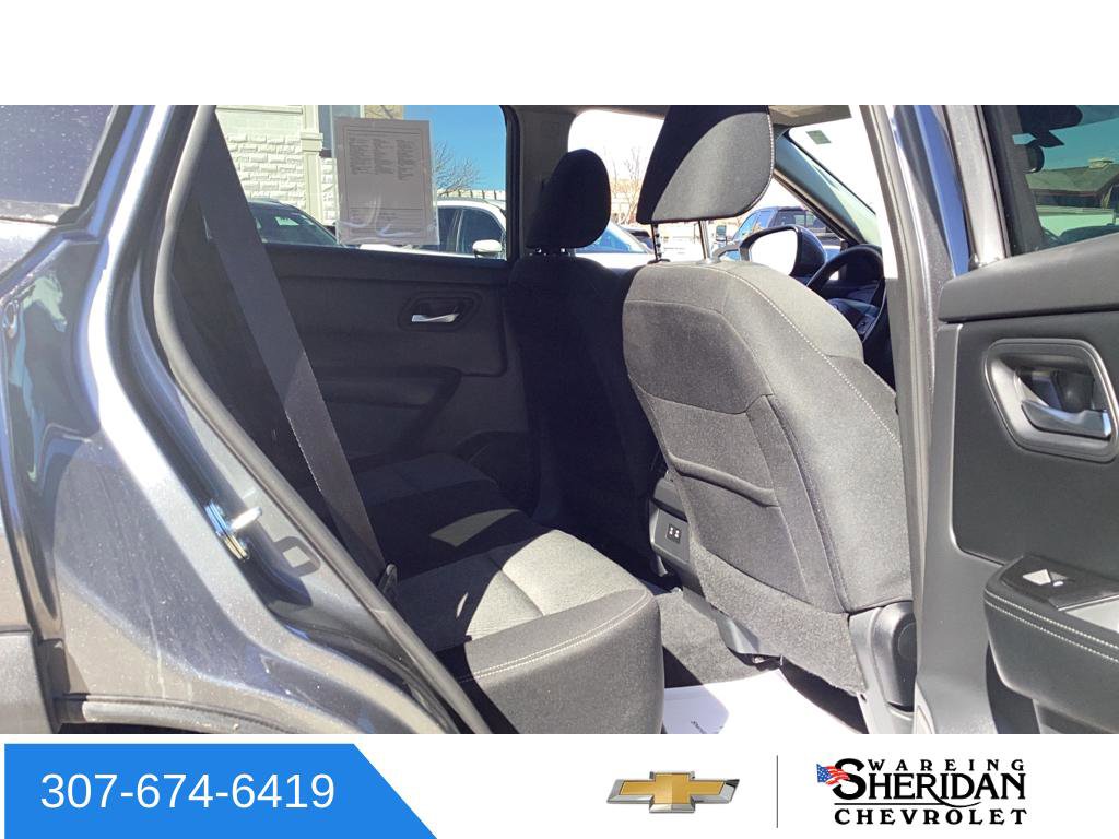 Used 2025 Nissan Rogue SV image 28