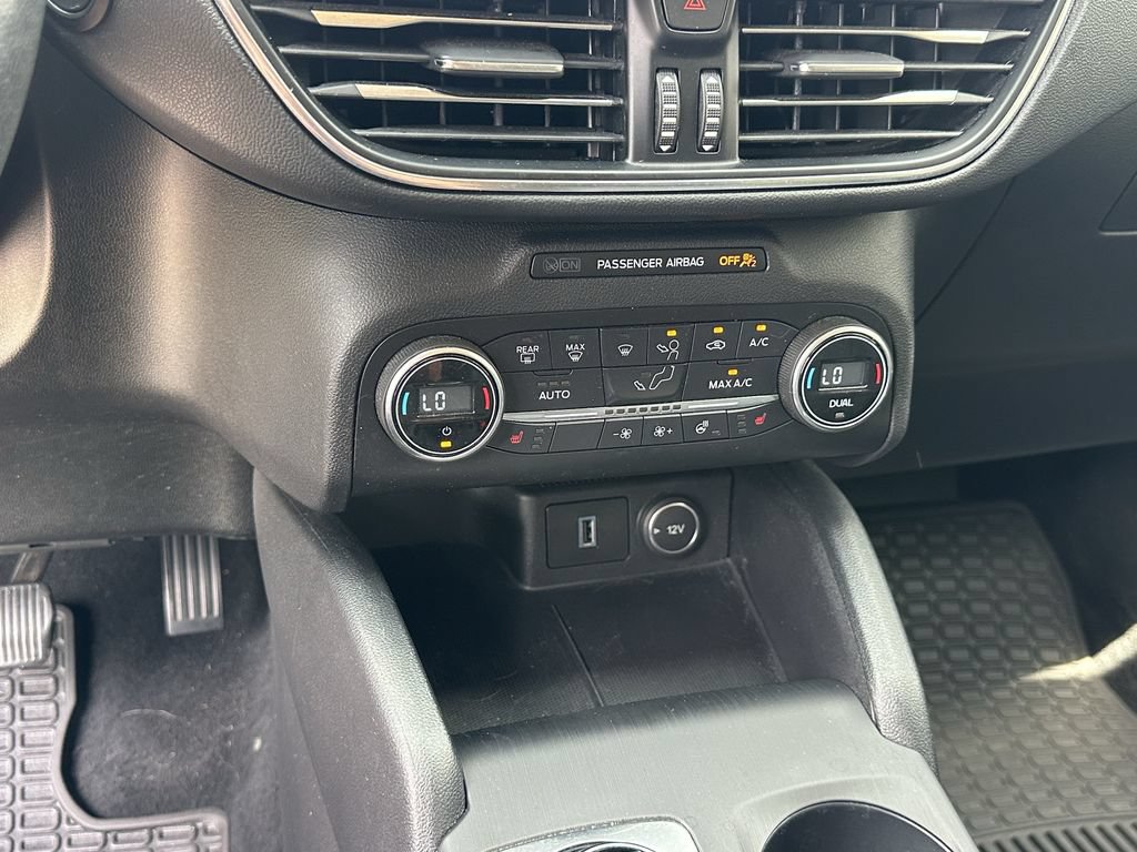 Used 2020 Ford Escape Titanium AWD/4WD image 29