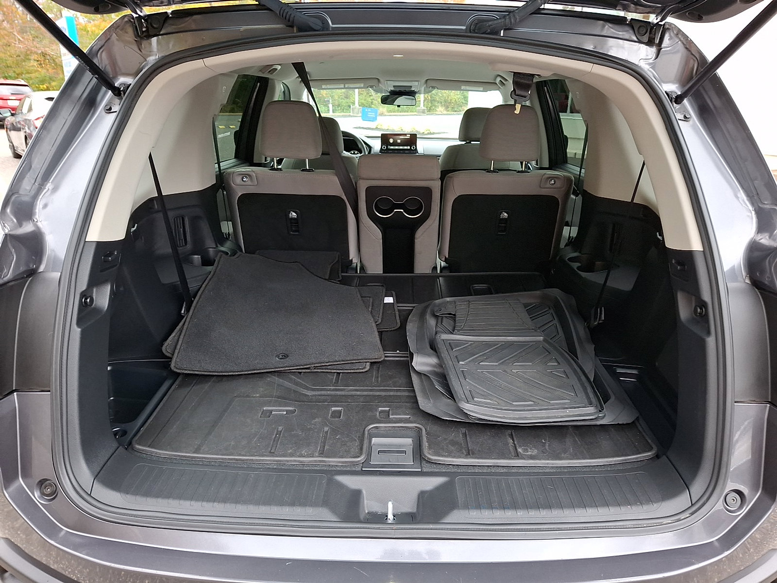 Used 2023 Honda Pilot LX image 29