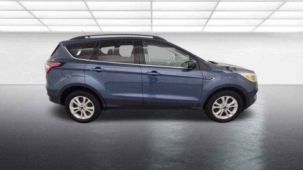 Used 2018 Ford Escape SE w/ Ford Safe & Smart Package AWD/4WD image 8