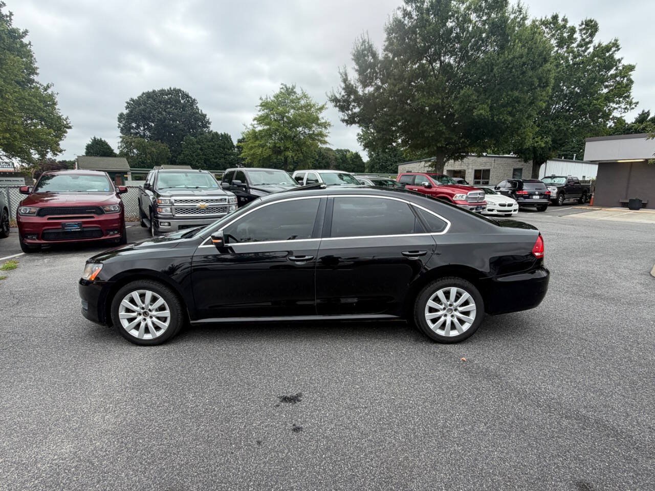 Used 2013 Volkswagen Passat 2.5 SE FWD image 4