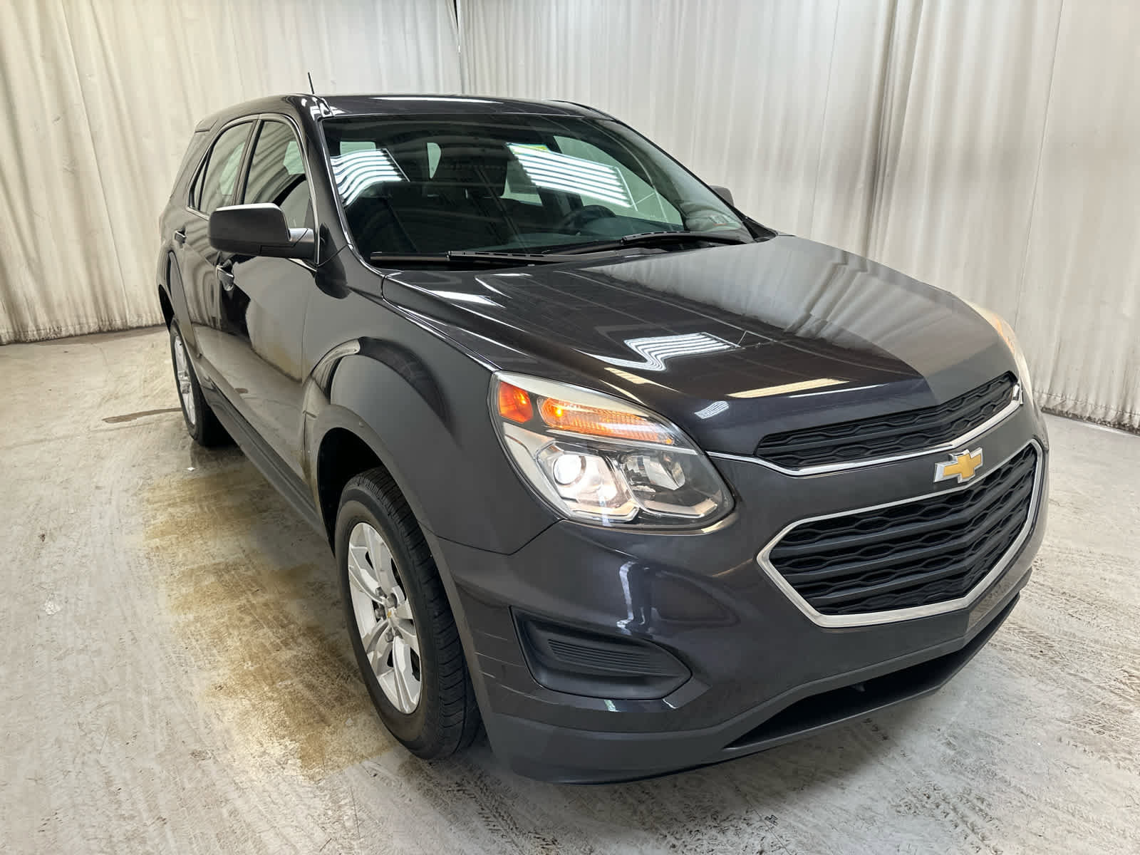 Used 2016 Chevrolet Equinox LS AWD/4WD image 2