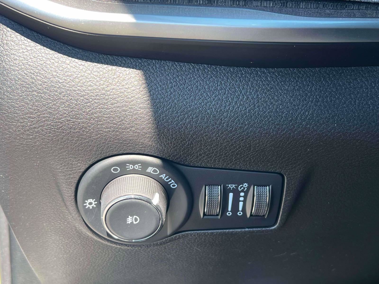 Used 2022 Jeep Compass Latitude AWD/4WD image 16