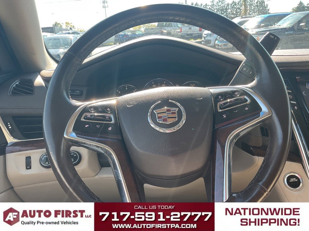Used 2015 Cadillac Escalade Luxury AWD/4WD image 24