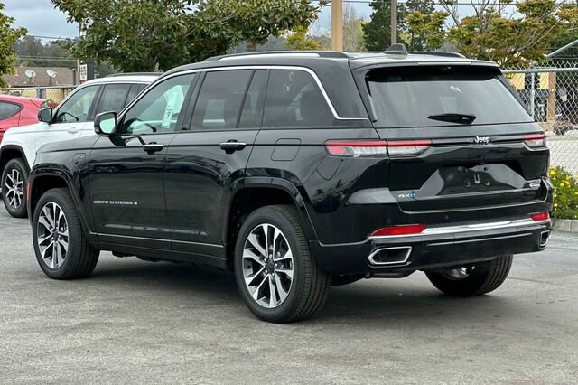 New 2023 Jeep Grand Cherokee Overland w/ Luxury Tech Group IV AWD/4WD image 6