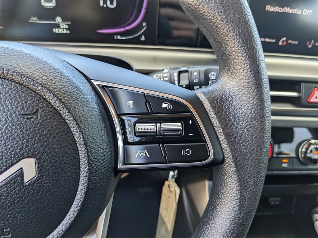 Certified 2025 Kia Seltos LX image 29