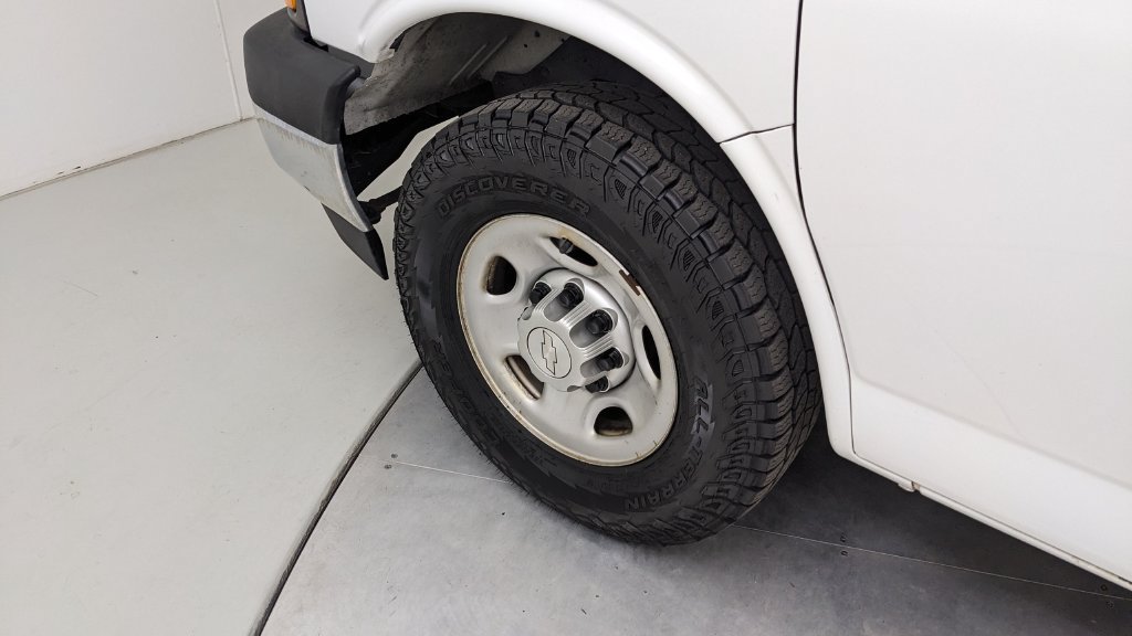 Used 2019 Chevrolet Express 3500 w/ Power Convenience Package RWD image 3