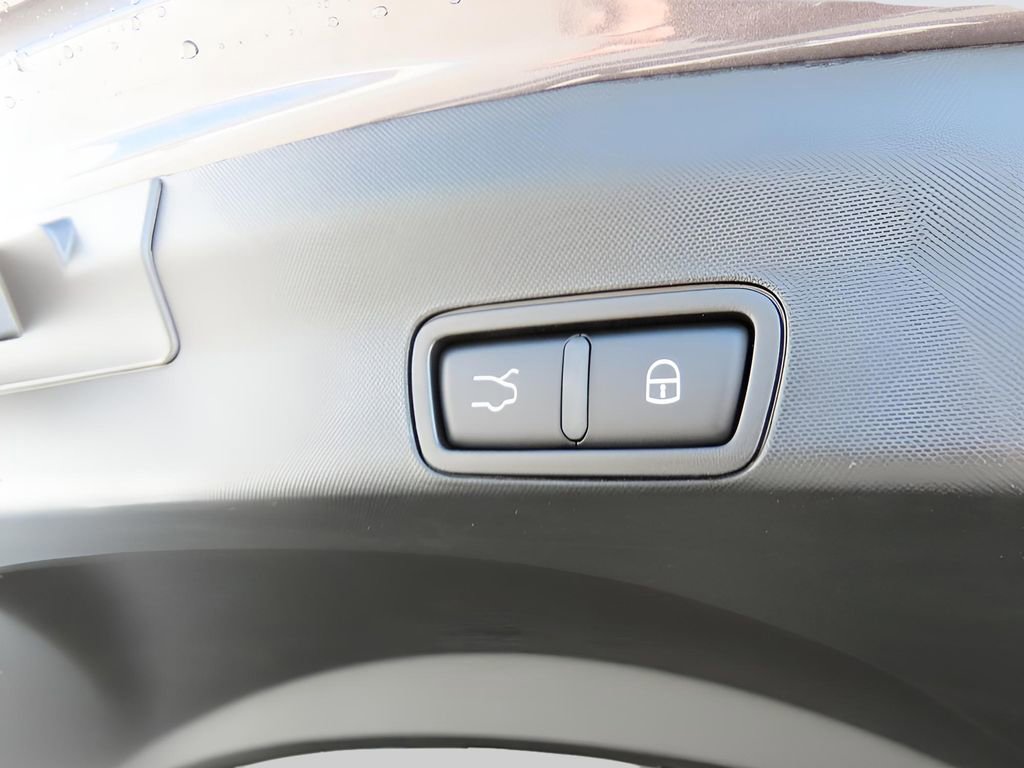 New 2025 Alfa Romeo Stelvio Sprint w/ Convenience Package image 18