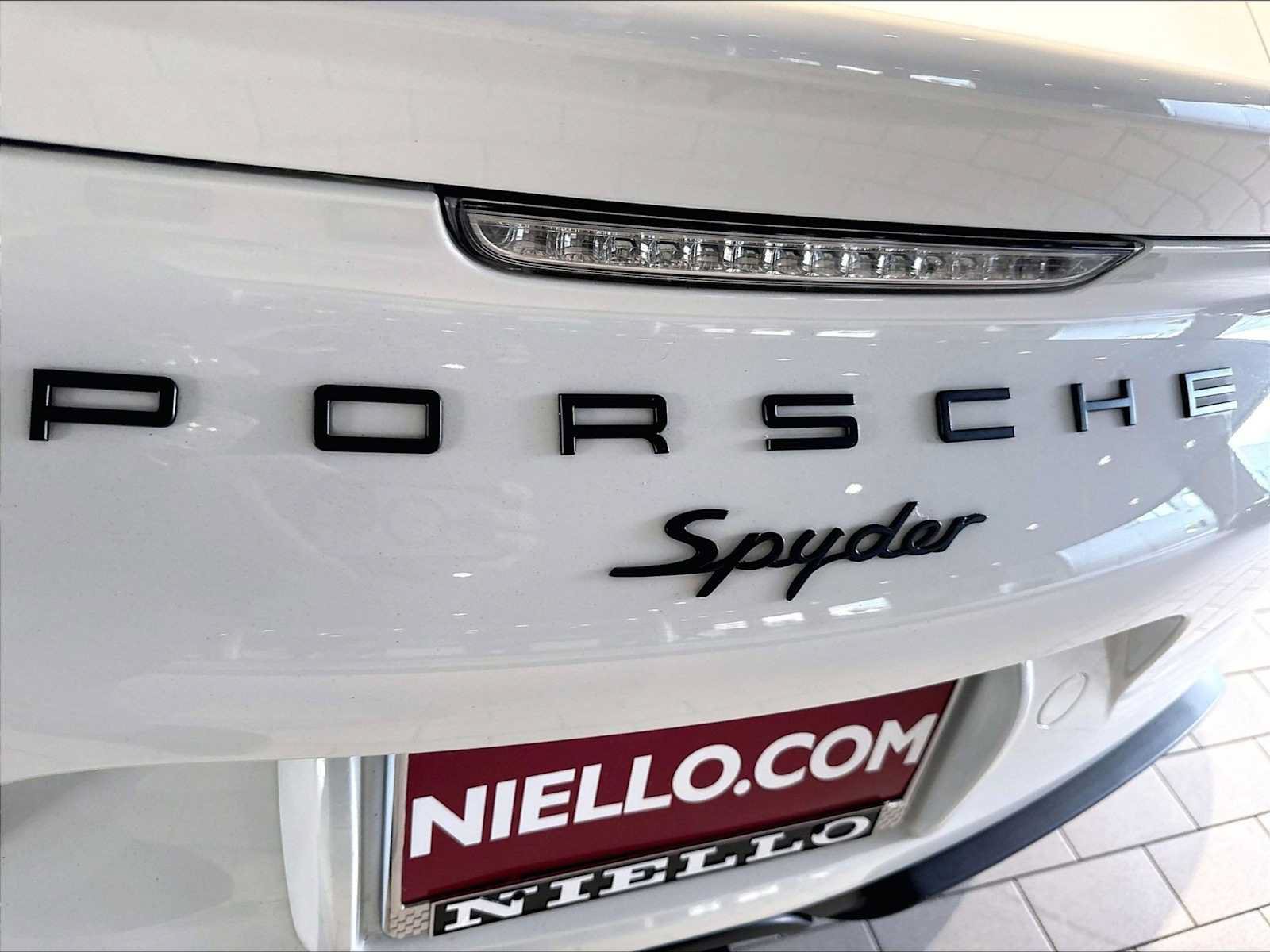 Used 2016 Porsche Boxster Spyder RWD image 34