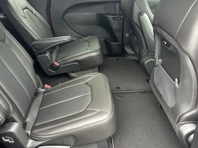 New 2026 Chrysler Pacifica Select image 16