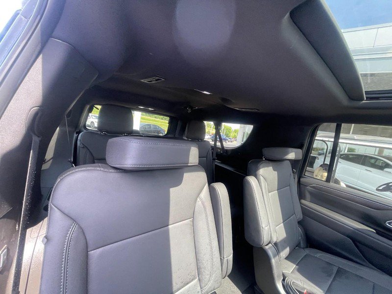 Used 2024 Chevrolet Suburban Z71 w/ Z71 Off-Road Package AWD/4WD image 7