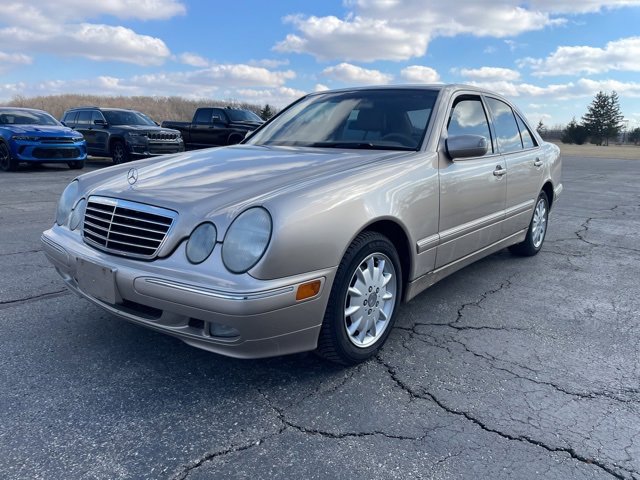 Used 2000 Mercedes-Benz E 320 Sedan image 7